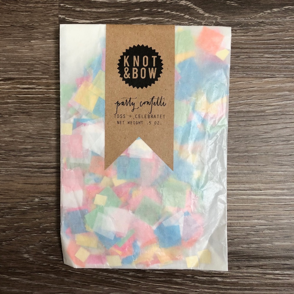 NWT Knot & Bow Party Confetti